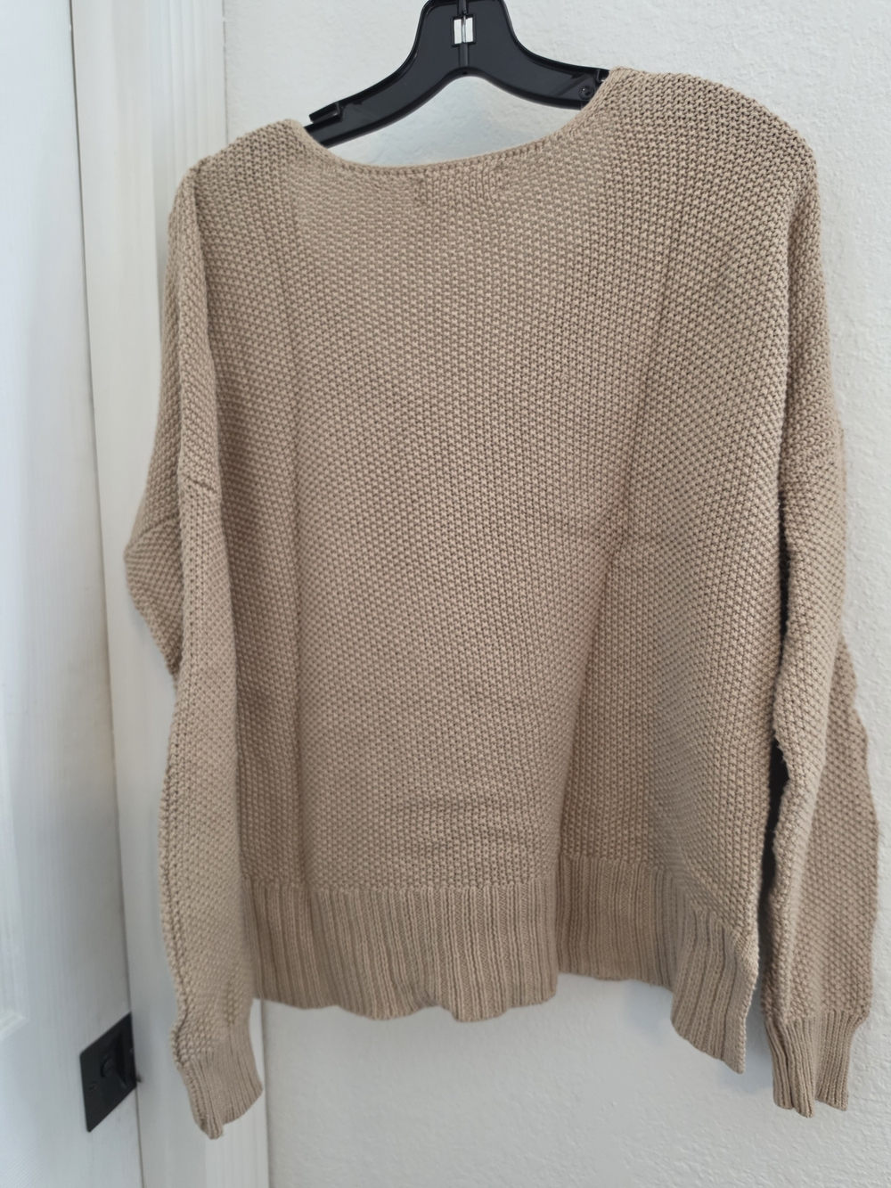 Lucky Brand Women's V-Neck Sweater in Taupe Beige - Picture 2 of 4